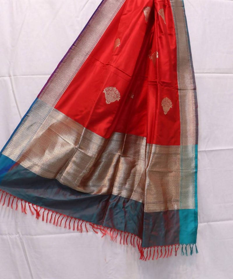 Woven Banarasi Handloom Pure Katan Silk Dupatta in Crimson Red 1
